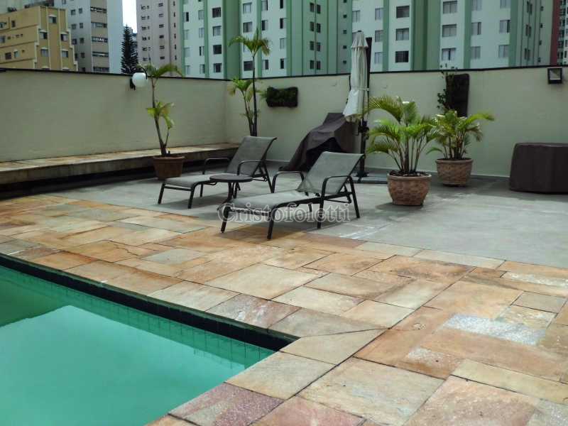 Conheça Piscina com deck do empreendimento - Fachada - Condomínio Edifício Palm Beach - 47 - 4 Piscina com deck - 4