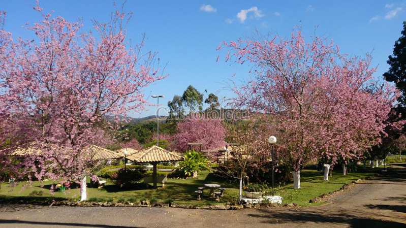 Conheça 7 - praça sakuras do imóvel - Sítio 72600m² à venda Estrada do Paiol Grande,Ibiúna,SP Sorocabuçu - R$ 3.000.000 - ISVE0105 - 8 7 - praça sakuras - 8