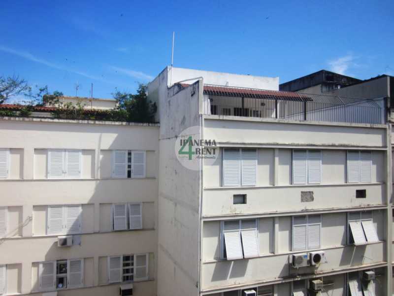 04 - 4