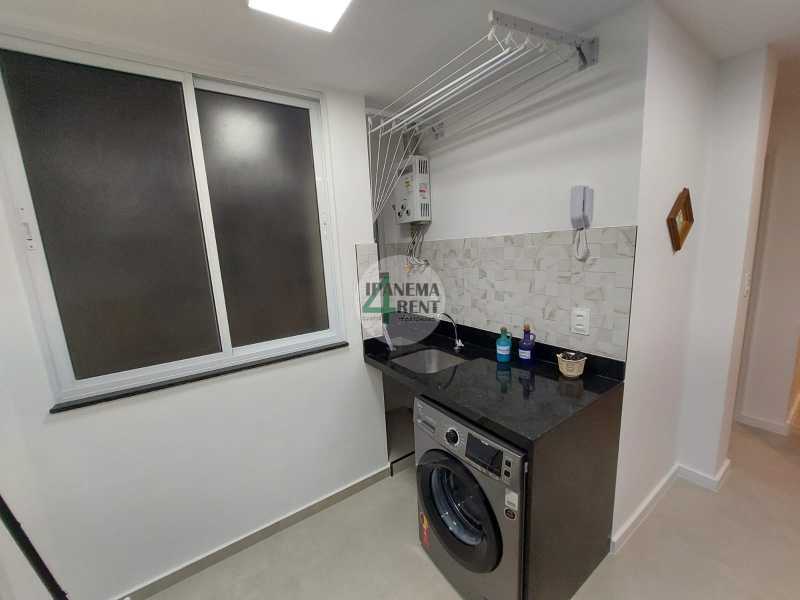 Conheça 18. do imóvel - Sala dois quartos, dois banheiros sendo uma suíte, cozinha com área de serviço integrada, portaria 24 horas, uma vaga de garagem na escritura. - IPV2219 - 19 18. - 19