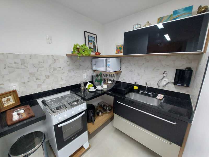 Conheça 19. do imóvel - Sala dois quartos, dois banheiros sendo uma suíte, cozinha com área de serviço integrada, portaria 24 horas, uma vaga de garagem na escritura. - IPV2219 - 18 19. - 18