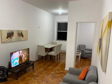 Ótima localização - Excelente apartamento sala, dois quartos, debruçado para Avenida Atlântica - IPV2228