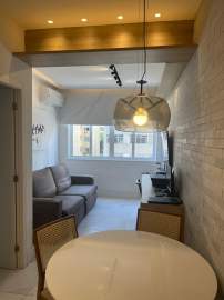 Ótima localização - Apartamento 50 m², sala e quarto sendo suíte com closet, reformado por arquiteto. - IPV1151