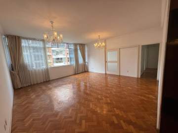 Ótima localização - Apartamento no posto 6 em excelente estado de conservação - IPV3274