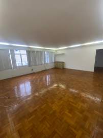 Excelente apartamento em Copacabana, Posto 6, 183 m², três quartos, salão medindo 70 m² em três ambientes - IPV3277