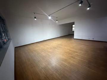Ótima localização - Rua General Artigas - Leblon - Apartamento amplo com grande potencial! - IPV4070