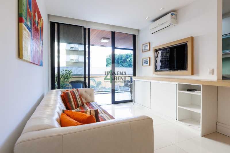 Conheça 11 do imóvel - Ipanema Tower Residencial, melhor localização de Ipanema, apartamento padrão, composto por sala com varanda. - IPF2052 - 8 11 - 8