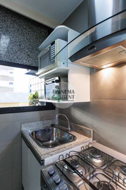 Conheça 14 do imóvel - Ipanema Tower Residencial, melhor localização de Ipanema, apartamento padrão, composto por sala com varanda. - IPV2244 - 11 14 - 11