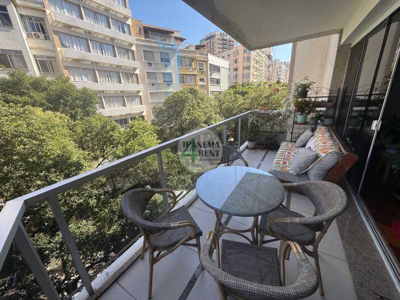 Conheça 01. do imóvel - Apartamento com salão em dois ambientes, 190 m², três quartos sendo uma suíte, três banheiros, duas varandas, copa cozinha e área de serviço. R$ 2.600.000,00 (NEGOCIÁVEIS) - IPV3279 - 1 01. - 1