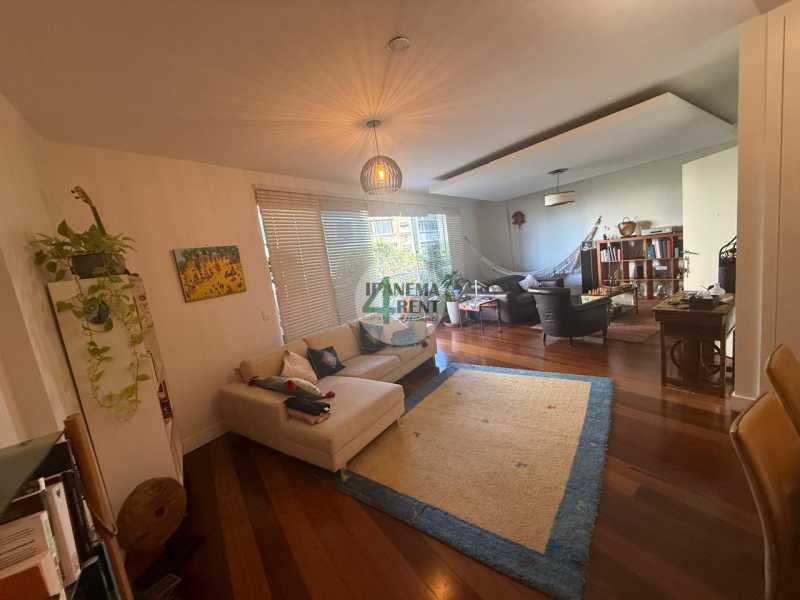 Conheça 10. do imóvel - Apartamento com salão em dois ambientes, 190 m², três quartos sendo uma suíte, três banheiros, duas varandas, copa cozinha e área de serviço. R$ 2.600.000,00 (NEGOCIÁVEIS) - IPV3279 - 12 10. - 12