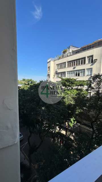 Conheça 18. do imóvel - Apartamento com salão em dois ambientes, 190 m², três quartos sendo uma suíte, três banheiros, duas varandas, copa cozinha e área de serviço. R$ 2.600.000,00 (NEGOCIÁVEIS) - IPV3279 - 20 18. - 20
