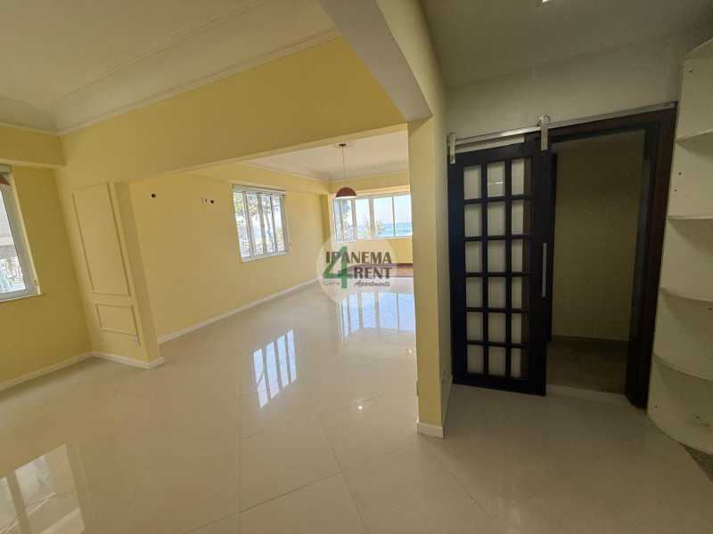 Conheça 09. do imóvel - Excelente apartamento localizado na Avenida Atlântica, esquina com a Rua Djalma Ulrich, em uma das melhores localizações da orla de Copacabana. - IP3059 - 9 09. - 9