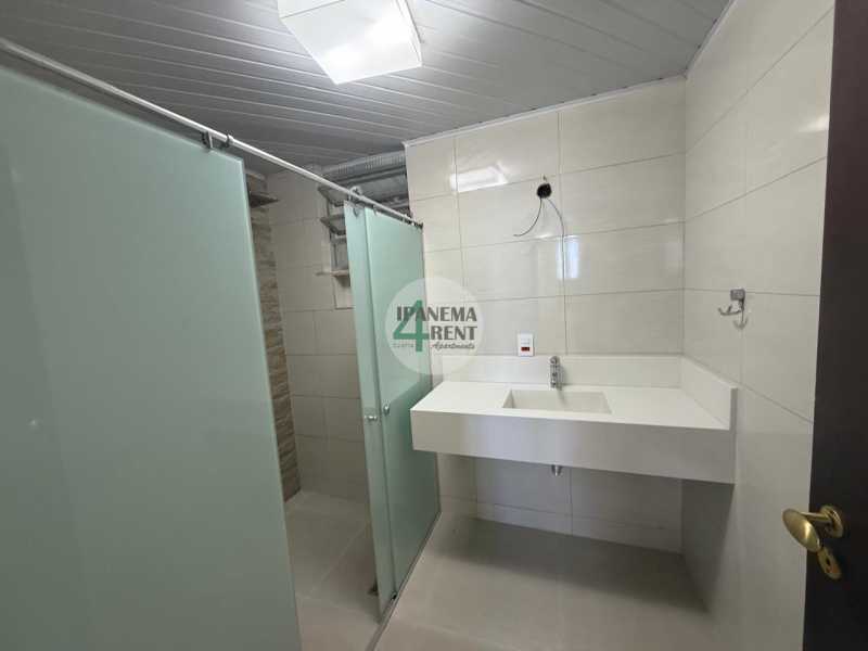 Conheça 22. do imóvel - Excelente apartamento localizado na Avenida Atlântica, esquina com a Rua Djalma Ulrich, em uma das melhores localizações da orla de Copacabana. - IP3059 - 22 22. - 22
