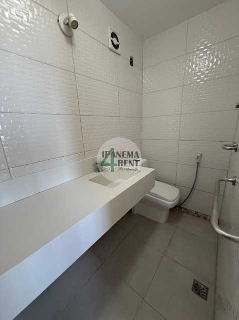 Conheça 25. do imóvel - Excelente apartamento localizado na Avenida Atlântica, esquina com a Rua Djalma Ulrich, em uma das melhores localizações da orla de Copacabana. - IP3059 - 25 25. - 25