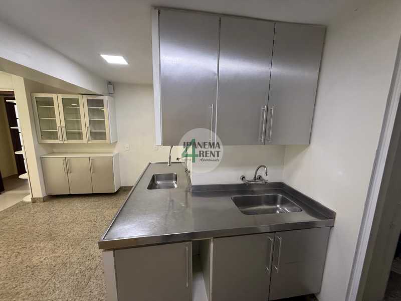 Conheça 29. do imóvel - Excelente apartamento localizado na Avenida Atlântica, esquina com a Rua Djalma Ulrich, em uma das melhores localizações da orla de Copacabana. - IP3059 - 28 29. - 28