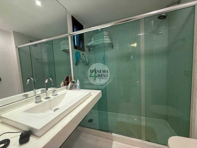 Conheça 11. do imóvel - Excelente apartamento reformado a uma quadra da Praia de Ipanema! - IPV2245 - 11 11. - 11