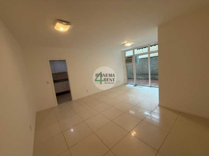 Conheça 03. do imóvel - Excelente apartamento de sala e 02 quartos, com planta funcional e localização privilegiada.| - IPV2246 - 3 03. - 3