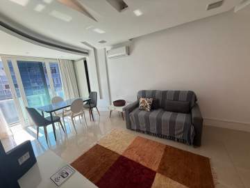 Ótima localização - Apartamento de 60 m², um quarto, cozinha americana, banheiro, internet wi-fi, ar condicionado, varanda e uma vaga de garagem - IPF1048