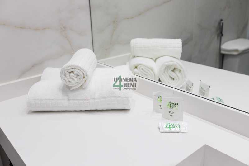 Conheça 37 do imóvel - Ipanema Tower Residencial, melhor localização de Ipanema, apartamento padrão, composto por sala com varanda. - IPF2027 - 30 37 - 30