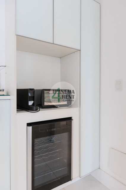 Conheça 11 do imóvel - Ipanema Tower Residencial, melhor localização de Ipanema, apartamento padrão, composto por sala com varanda. - IPF2062 - 11 11 - 11