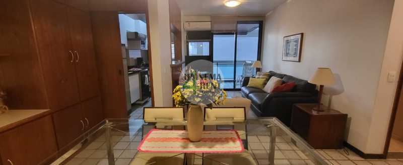 Conheça 02. do imóvel - Ipanema Tower Residencial, melhor localização de Ipanema, apartamento padrão, composto por sala com varanda. - IPF2065 - 2 02. - 2