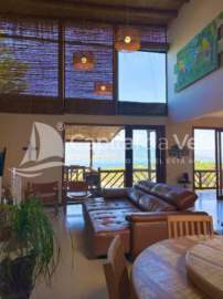 OPORTUNIDADE - CASA EM ILHABELA COM 04 SUITES, PISCINA COM BORDA INFINITA - ILCA40109