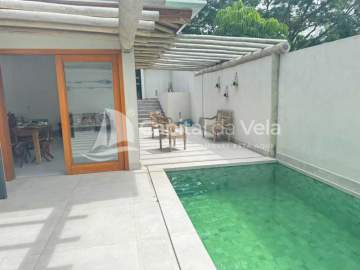 OPORTUNIDADE - SOBRADO NOVO COM 03- SUÍTES, PRÓXIMO A PRAIA - ILCA30169