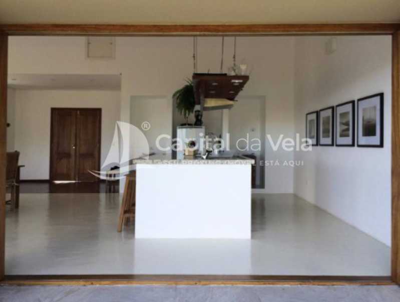 CASA COM VISTA PARA O MAR EM ILHABELA - ILCA30180