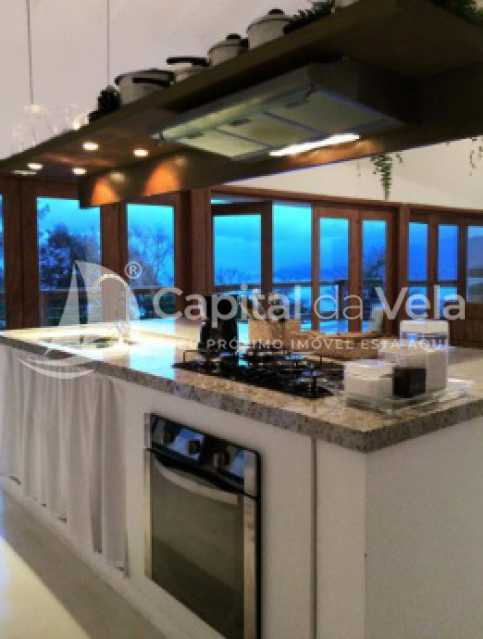 CASA COM VISTA PARA O MAR EM ILHABELA - ILCA30180