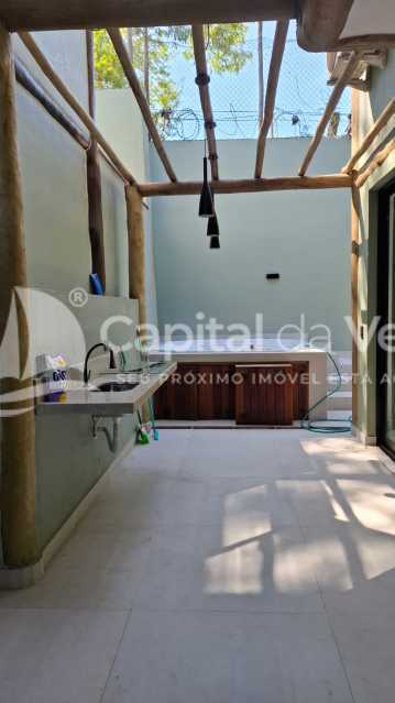 SOBRADO EM CONDOMÍNIO NO CENTRO HISTÓRICO DE ILHABELA - ILCN30054