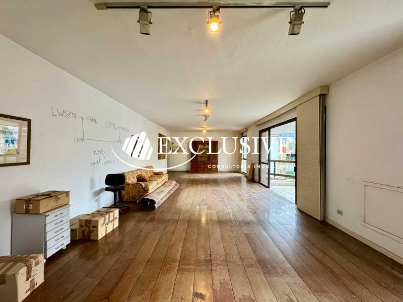 WhatsApp Image 2025-12-04 at 1 - 7