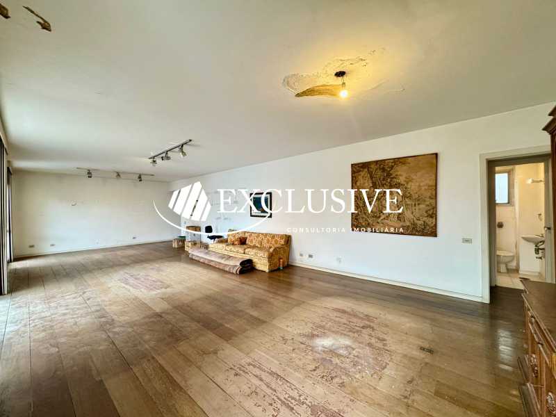 WhatsApp Image 2025-12-04 at 1 - 8