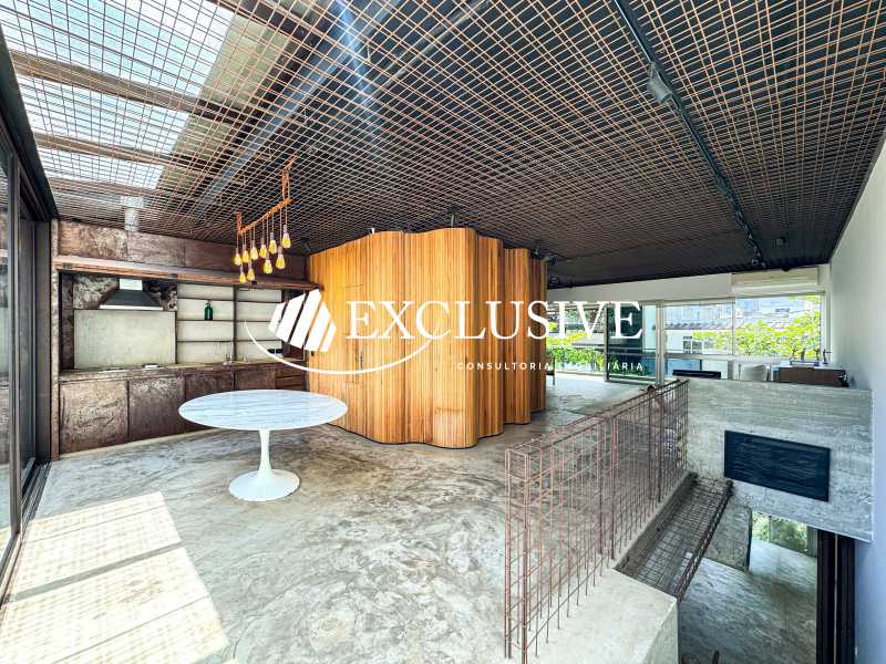 WhatsApp Image 2025-. - 12