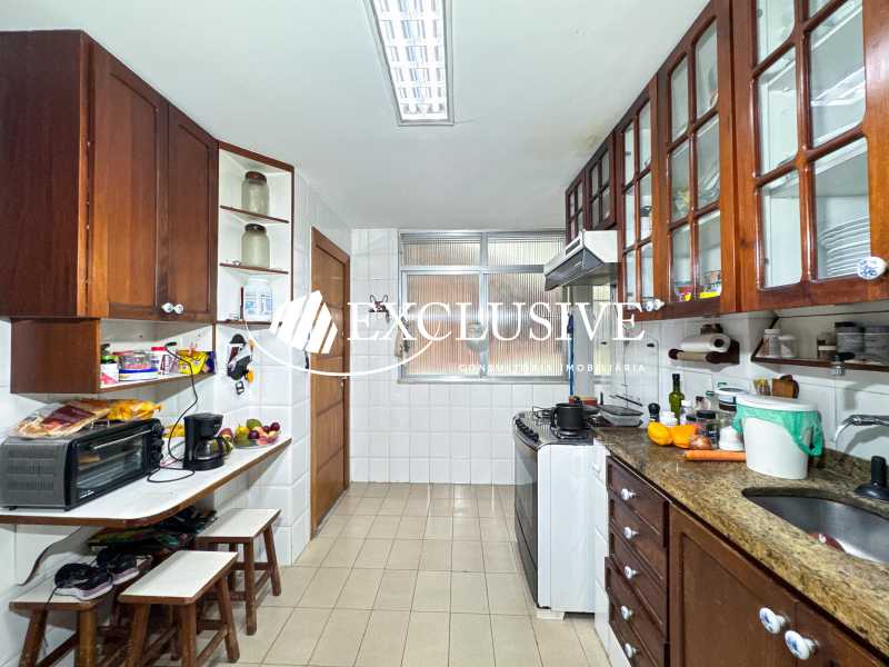 b89f5fee-5f28-40d6-8c80-26756a - 20