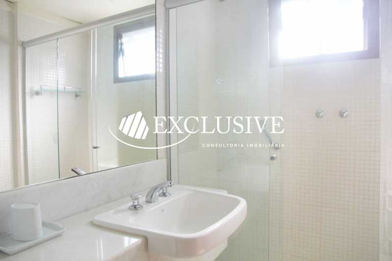 desktop_bathroom00. - 13
