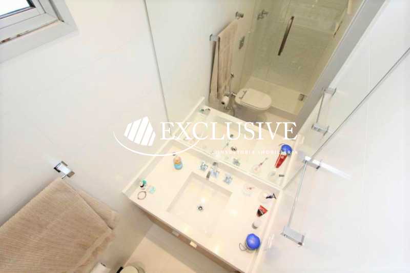 e22da0dbf3cb7cb8cd9d9145194ef7 - 19