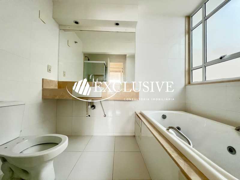 Banheiro suite 2 andar - 25