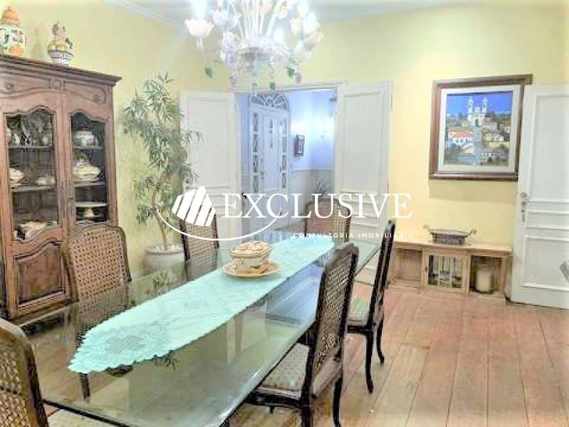 casa-com-4-quartos-a-venda-411 - 2