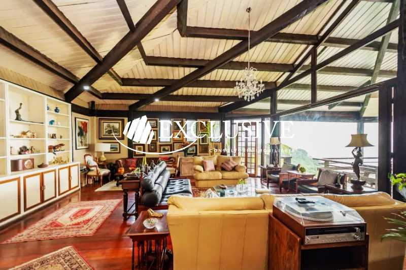 casa-com-4-quartos-venda-697m- - 2