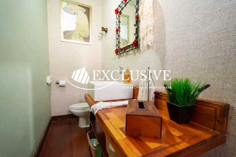casa-com-4-quartos-venda-697m- - 6