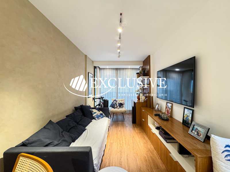 e1563791-d81d-4e45-b000-3a2972 - 6