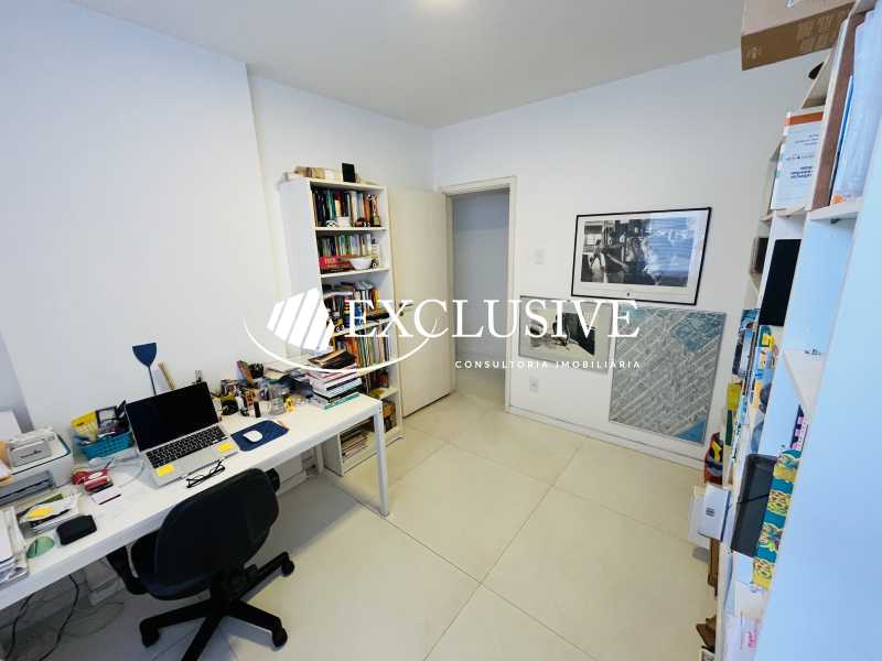27. Quarto lateral c. - 18