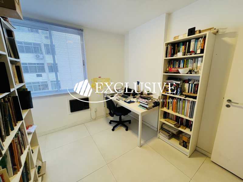 26. Quarto lateral b. - 19