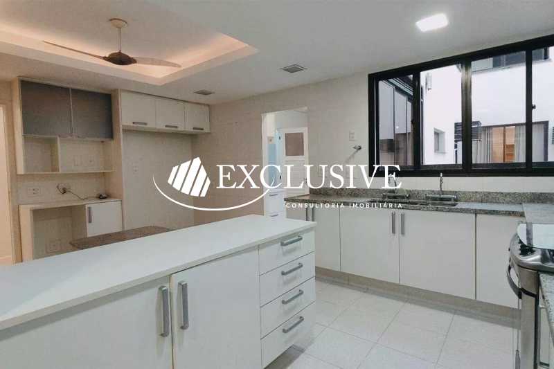 be8c9331f292458c9843fb77591764 - 27