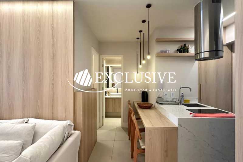 8283f85a316f4eaeaccb4ca4e2e619 - 13