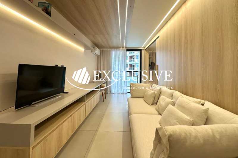 49632a44b4c547d6b4a8a24fdf49a5 - 2