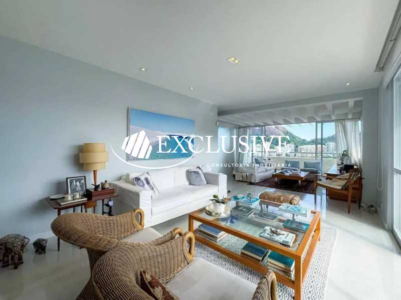 WhatsApp Image 2025-10-23 at 1 - 9