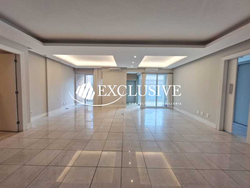 WhatsApp Image 2025-12-05 at 1 - 7