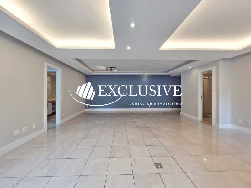 WhatsApp Image 2025-12-05 at 1 - 5