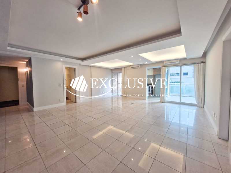 WhatsApp Image 2025-12-05 at 1 - 9